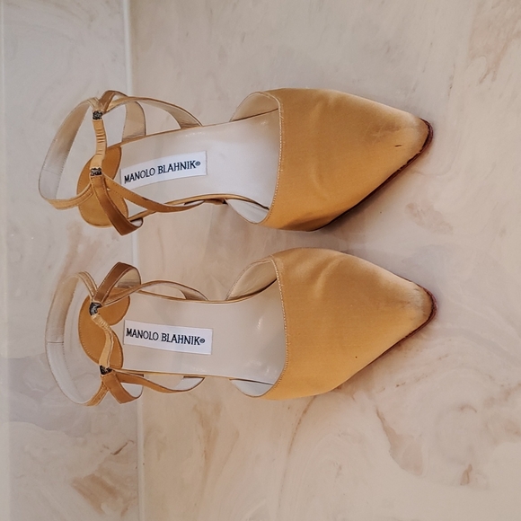 Authentic Manolo Blahnik Satin Heels 👠 - Picture 2 of 16